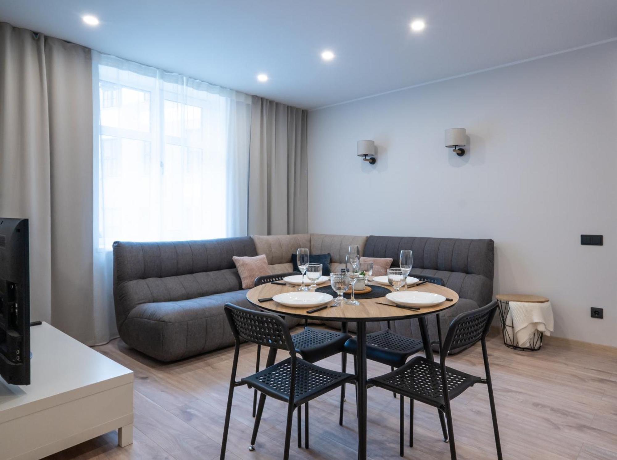 Friends And Family Vacation Apartments Ρίγα Εξωτερικό φωτογραφία